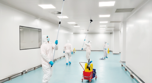 Cleanroom-Maintenance-scaled Cleanroom-Maintenance-scaled